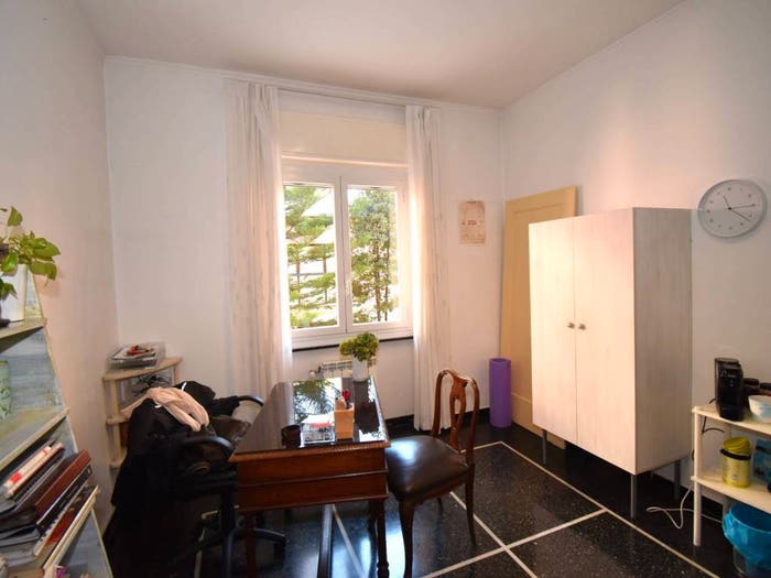 Appartamento con 5 locali in vendita in Via Cagliari, Marassi, Genova