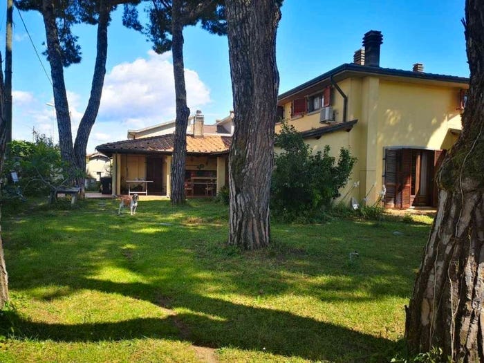 Casa con 6 locali in vendita in Marina di Carrara, Carrara