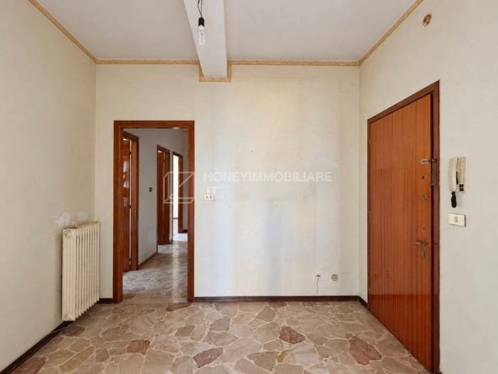 Appartamento quadrilocale in vendita in Via Alessandro Volta, Centro, Fidenza
