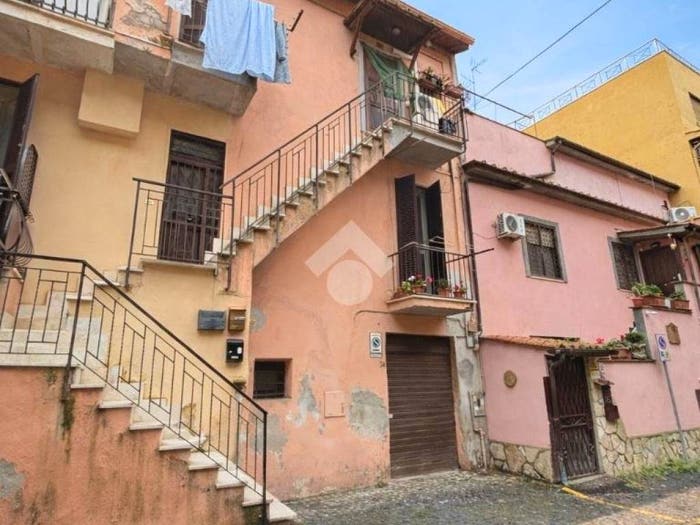 Appartamento bilocale in vendita in Via Giuseppe Garibaldi, Centro Storico, Genzano di Roma