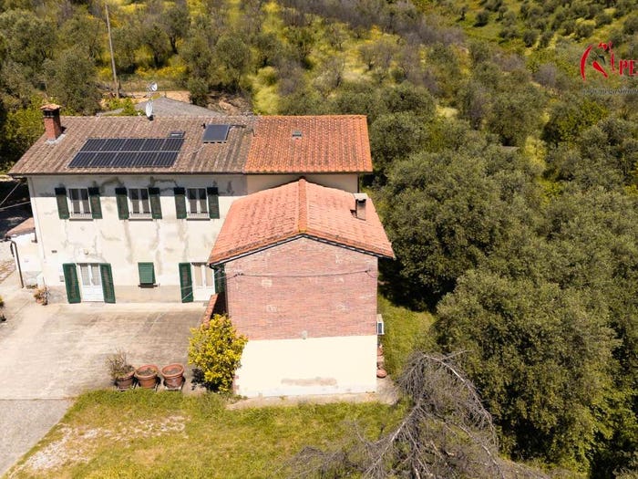 Casa con 5 locali in vendita in Via Acquavivola, Buggiano