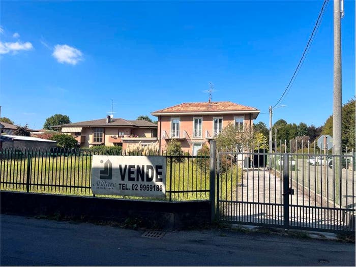 Casa quadrilocale in vendita in VIA BARACCA, Centro, Lentate sul Seveso