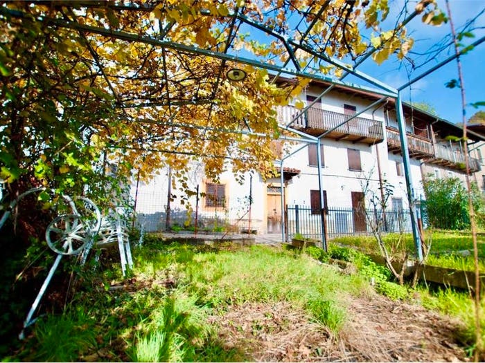Casa con 6 locali in vendita in Via Papa Giovanni XXII, Centro, Berbenno