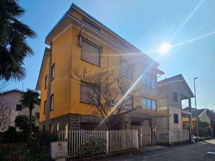 Casa con 6 locali in vendita in Corso Milano, Sant'Agabio, Novara