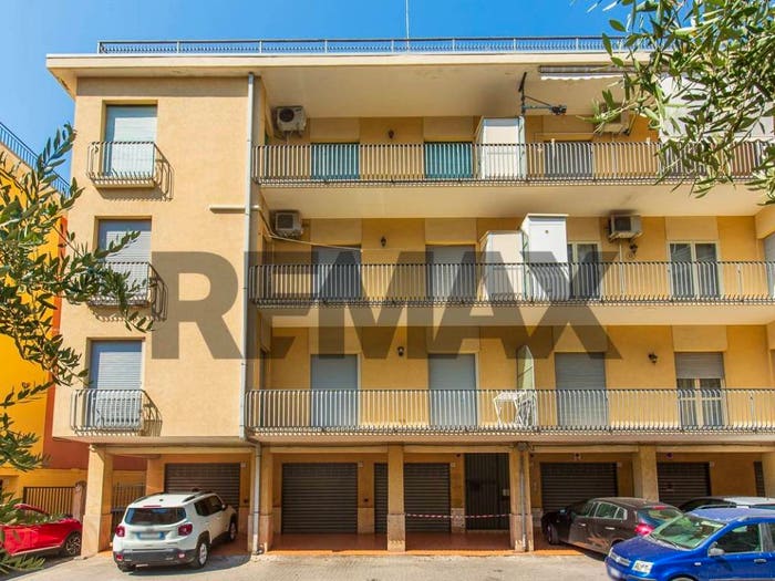 Appartamento con 6 locali in vendita in Gaeta, Lentini