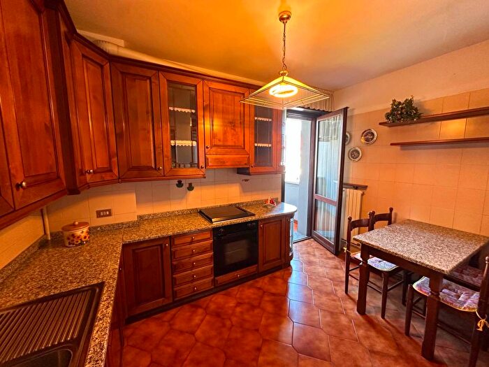 Appartamento quadrilocale in vendita in Via Arturo Penitenti, Farnesiana, Piacenza