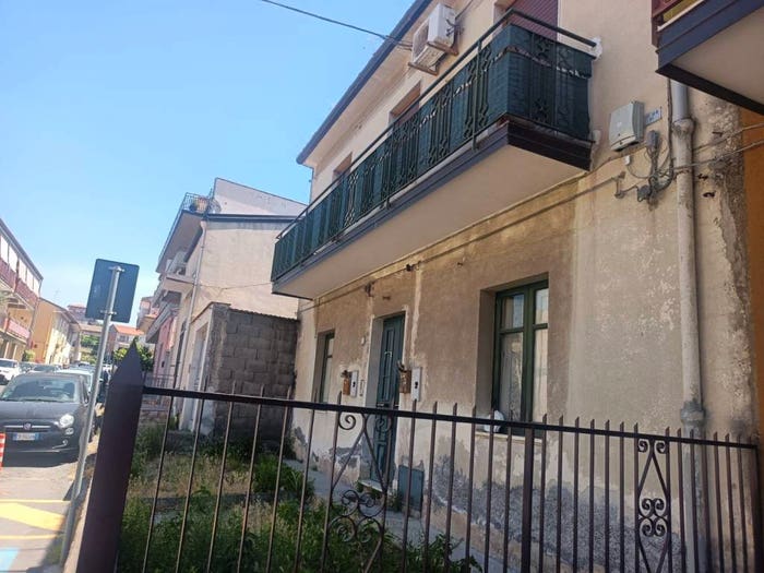 Appartamento quadrilocale in vendita in Via Roma, Camporotondo Etneo
