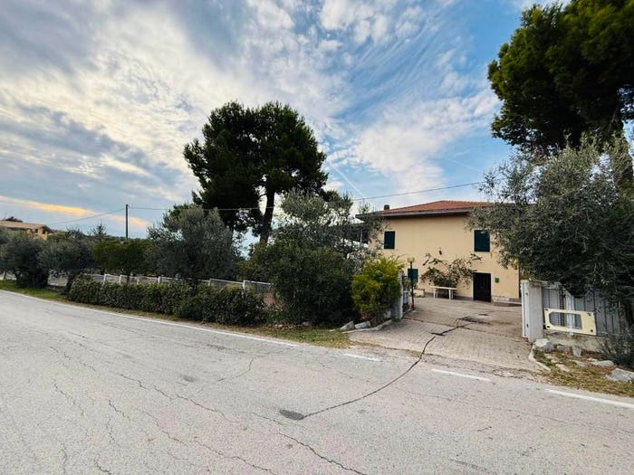 Casa con 6 locali in vendita in Via Marco Polo, Centro, Moscufo