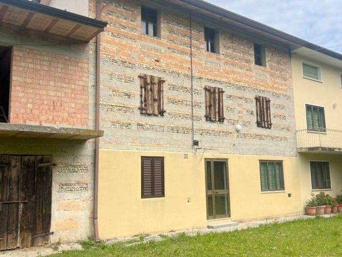 Casa con 6 locali in vendita in Gleris, San Vito al Tagliamento