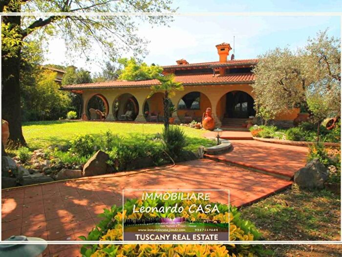 Casa con 6 locali in vendita in Piazza Vittorio Veneto, San Rocco, Larciano