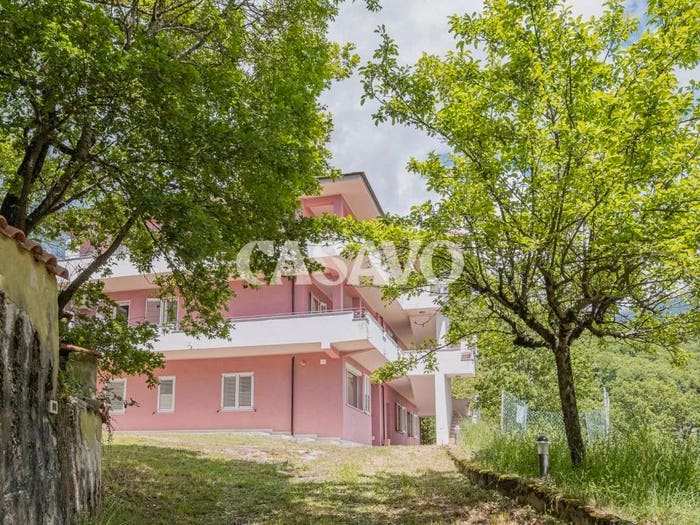 Appartamento trilocale in vendita in Via delle Mole, Corvaro, Borgorose