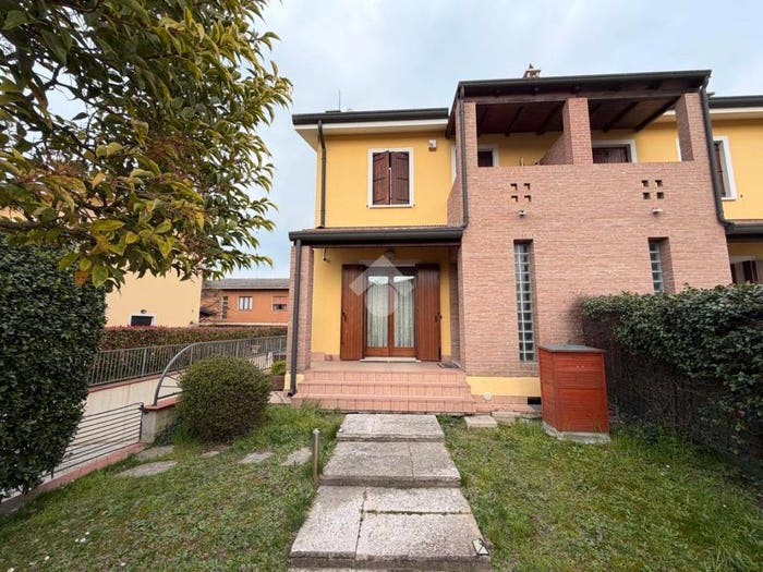 Casa con 5 locali in vendita in Via Padana inferiore est, Legnago