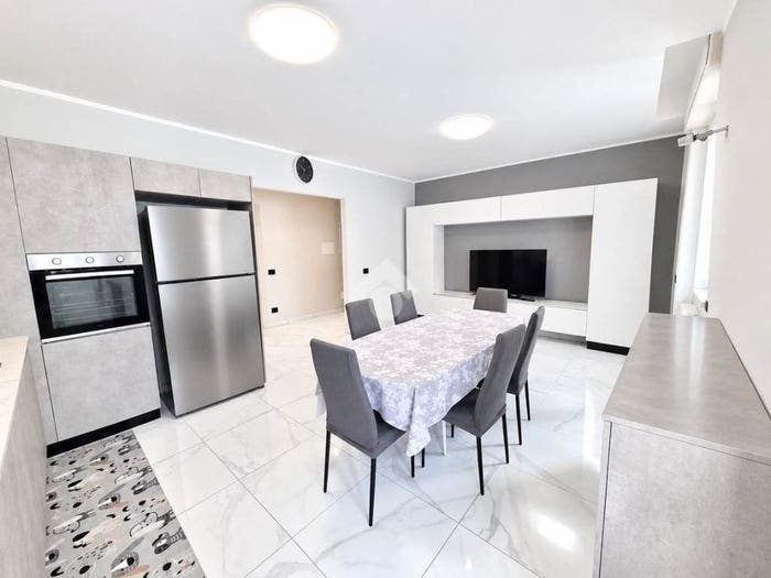 Appartamento quadrilocale in vendita in Via Ludovico Bertona, San Martino, Novara