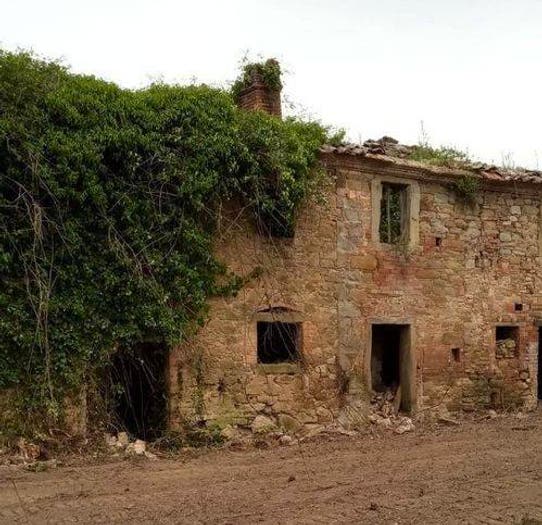 Casa con 6 locali in vendita in Col Di Ghezzo Castel Rigone, Castel Rigone, Passignano sul Trasimeno