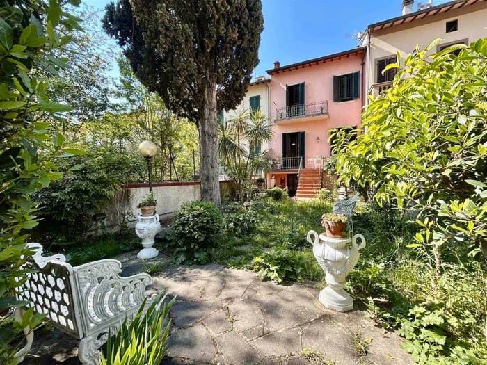 Casa con 6 locali in vendita in Via Giuseppe Galliano, Porta al Prato San Jacopino, Firenze