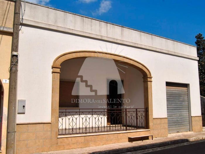 Casa quadrilocale in vendita in Via Giovanni Romano, Centro, Patù