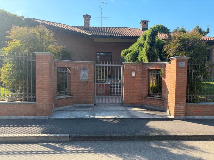 Casa quadrilocale in vendita in Via Monte Cervino, Badile, Zibido San Giacomo