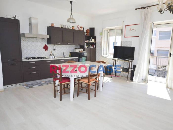 Appartamento trilocale in vendita in Via Nazionale, Mirto, Crosia