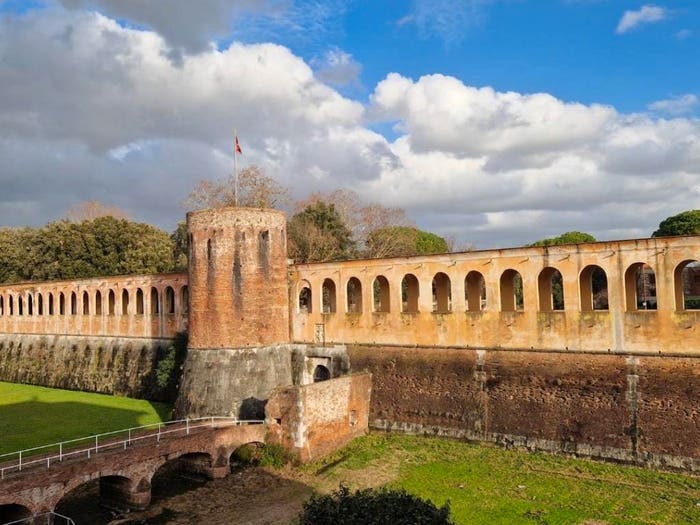 Appartamento con 6 locali in vendita in Via Antonio Ceci, San Martino, Pisa