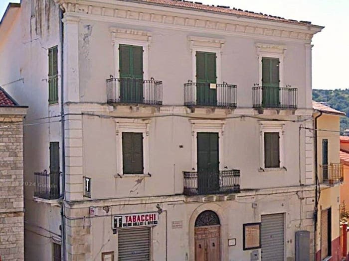 Appartamento trilocale in vendita in Piazza DEL POPOLO, Casoli