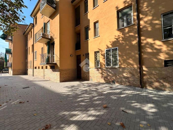 Appartamento trilocale in vendita in Via Guglielmo Marconi, Centro, Castenaso
