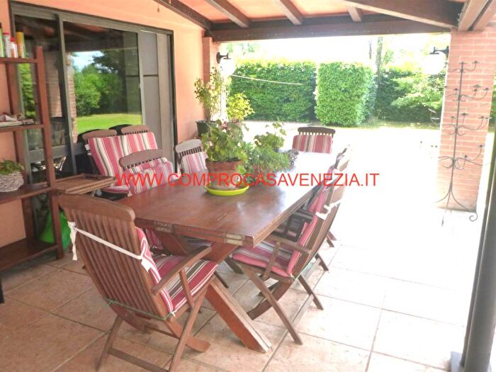 Casa con 5 locali in vendita in VIA VISINONI, Asseggiano, Venezia