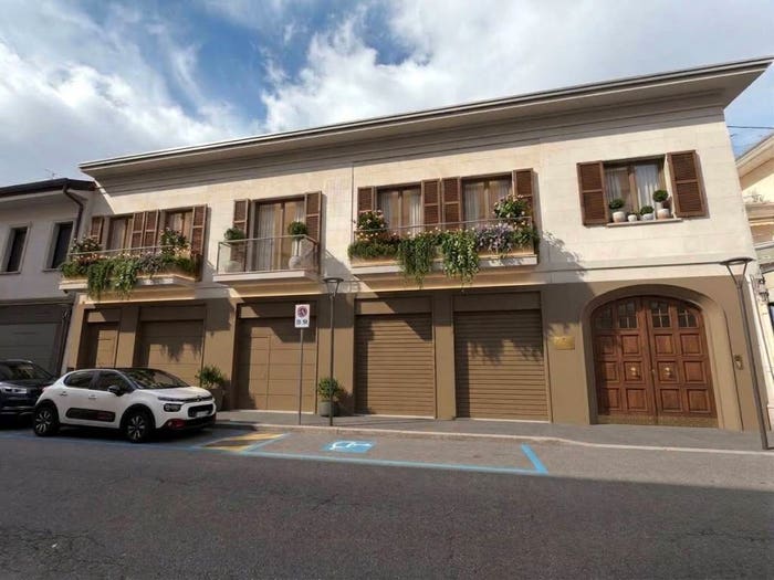 Casa con 6 locali in vendita in Via Luigi Maino, Ospedale, Busto Arsizio