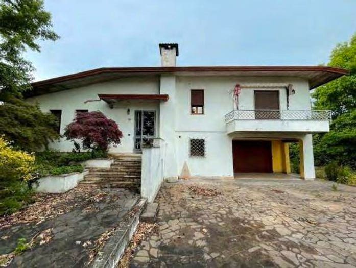 Casa con 6 locali in vendita in Via Pastoreria, Gazzo