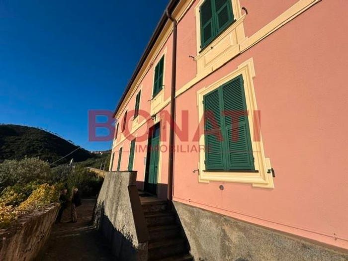 Appartamento trilocale in vendita in Bonassola