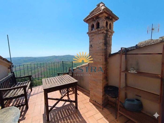 Appartamento trilocale in vendita in via Umberto I, Centro, Montedinove