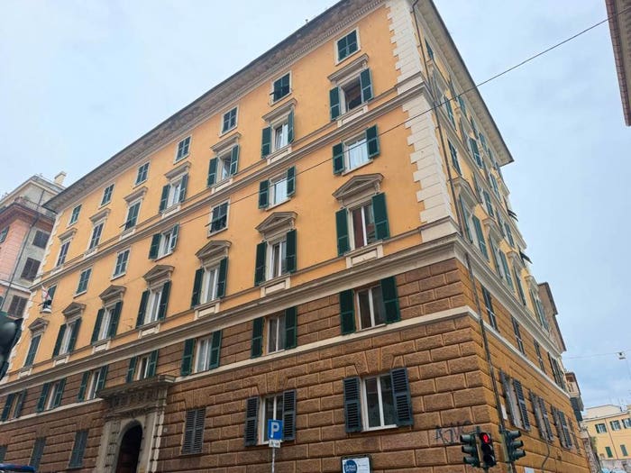Appartamento con 6 locali in vendita in Via Assarotti, Centro Città, Genova