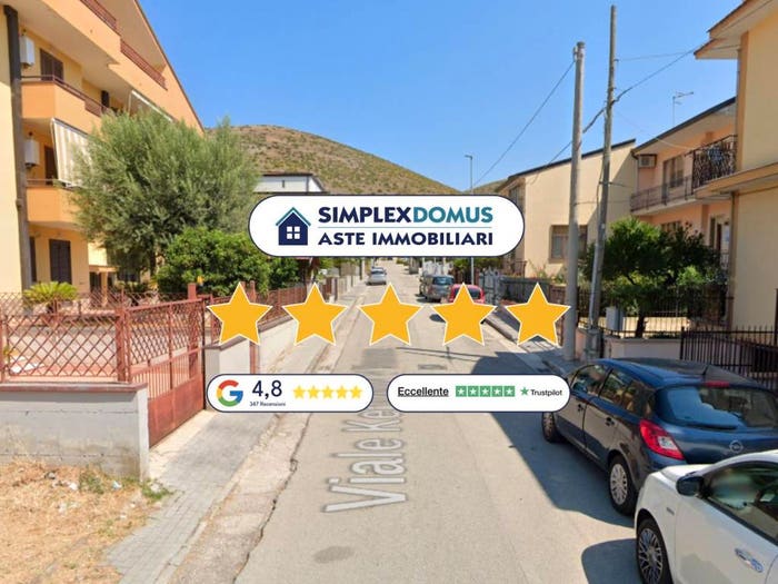 Appartamento trilocale in vendita in VI Traversa di Viale Kennedy, Vitulazio