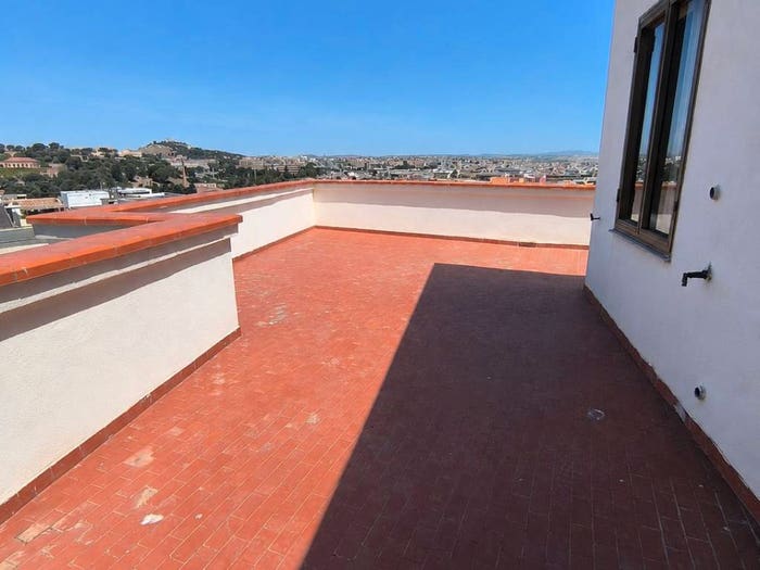 Appartamento con 5 locali in vendita in Via Giudice Costantino, Piazza Giovanni XXIII, Cagliari