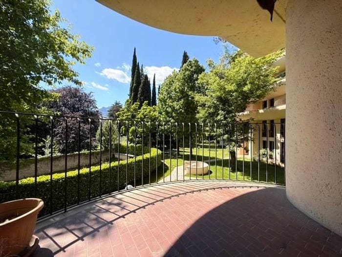 Appartamento quadrilocale in vendita in Via Graziano Tubi, Caleotto, Lecco
