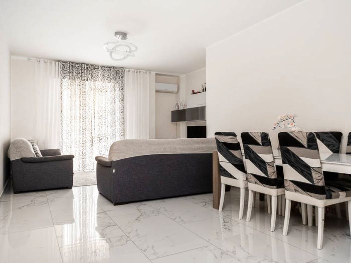 Appartamento con 5 locali in vendita in Corso Alcide De Gasperi, Centro, Caldiero