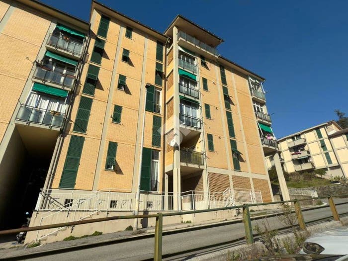 Appartamento con 5 locali in vendita in Via Cravasco, Voltri, Genova