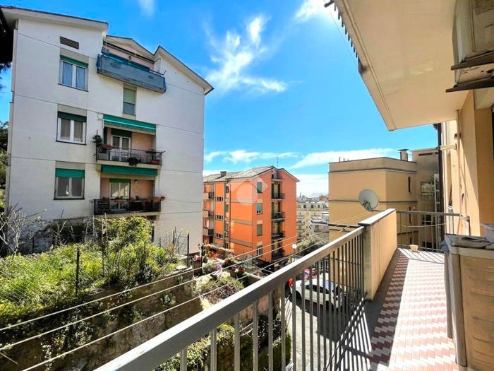 Appartamento quadrilocale in vendita in Via Giovanni Boine, Oregina, Genova