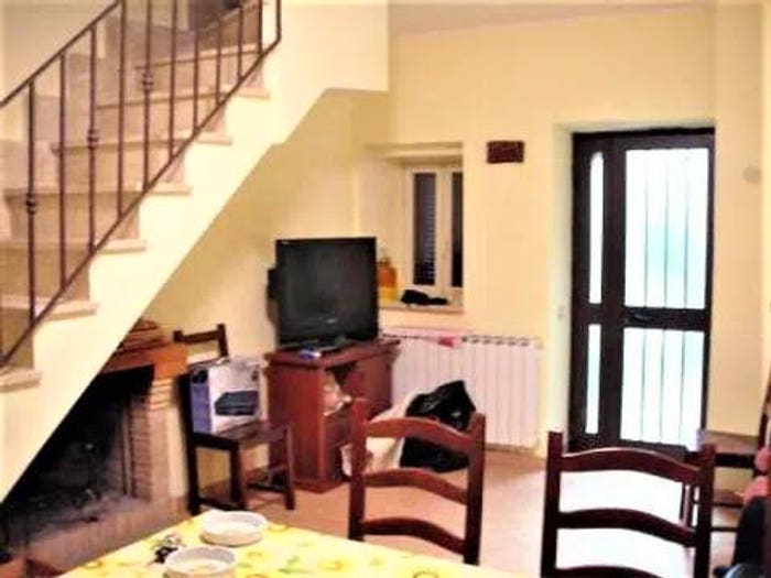 Casa trilocale in vendita in Via Del Grappa No Number, Pereto