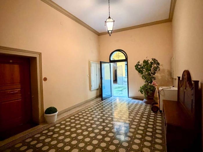 Appartamento con 5 locali in vendita in Via San Vitale, Centro Storico, Bologna