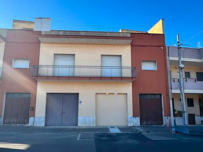 Appartamento con 6 locali in vendita in Viale Don Bosco, Centro, Galatina