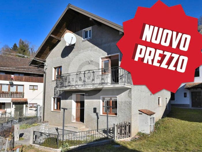 Casa con 6 locali in vendita in Ovaro