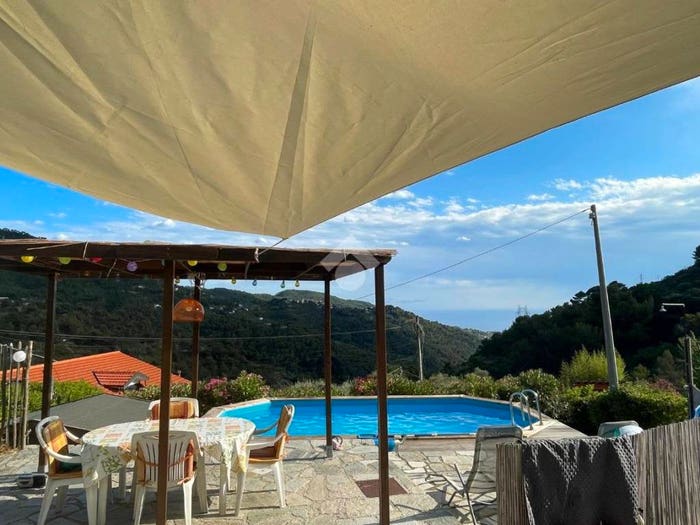 Casa bilocale in vendita in Località Castagna, Seborga