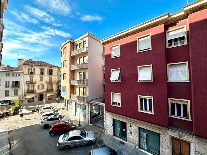 Appartamento quadrilocale in vendita in Via Nino Costa, Centro Storico, Asti