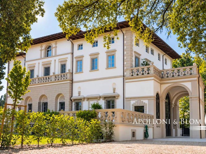 Appartamento con 6 locali in vendita in Via Benedetto da Maiano, Fiesole