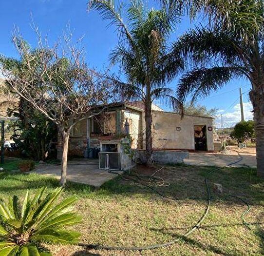 Casa con 9 locali in vendita in Terrasini