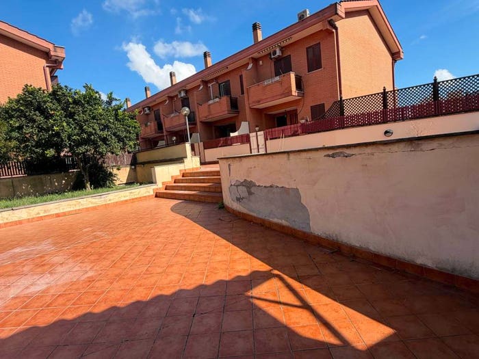Casa quadrilocale in vendita in Via Fulda, Trullo Colle del Sole, Roma
