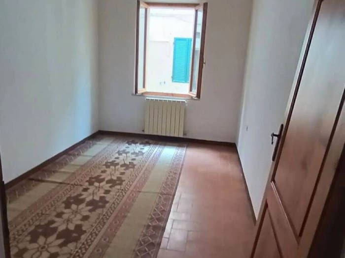 Appartamento con 6 locali in vendita in Via Romana, Torrenieri, Montalcino