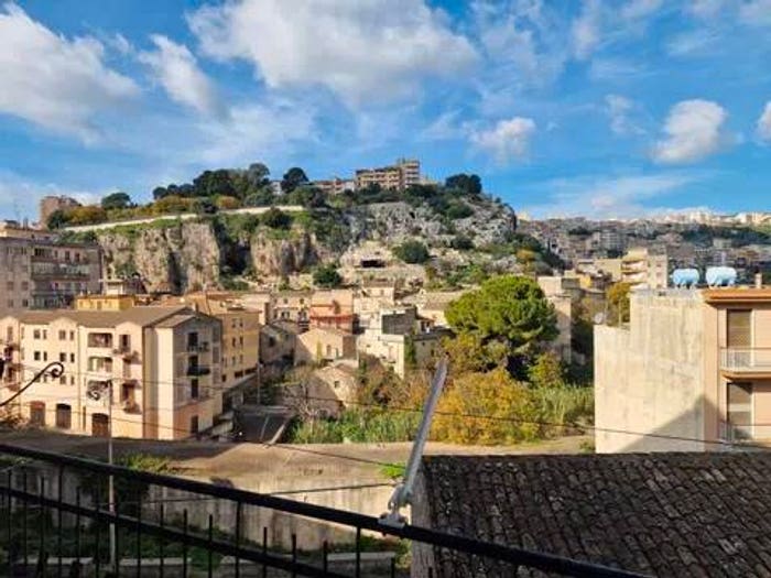 Appartamento quadrilocale in vendita in Strada Giarratana, Modica Bassa, Modica