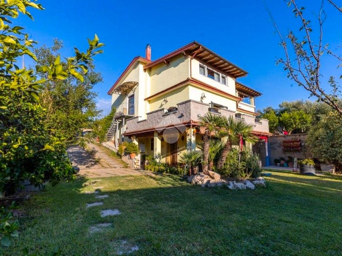 Appartamento quadrilocale in vendita in Via dei Sobissi, I Grossi, Anguillara Sabazia
