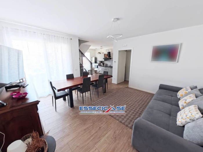 Appartamento quadrilocale in vendita in Via Ruggero Leoncavallo, Centro, Cologno al Serio